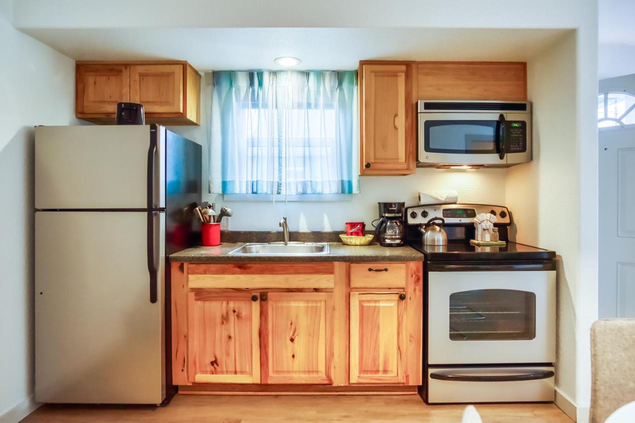 Two-Bedroom Suite with Full Kitchen