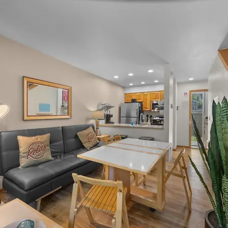 Beaches Inn Townhomes-3