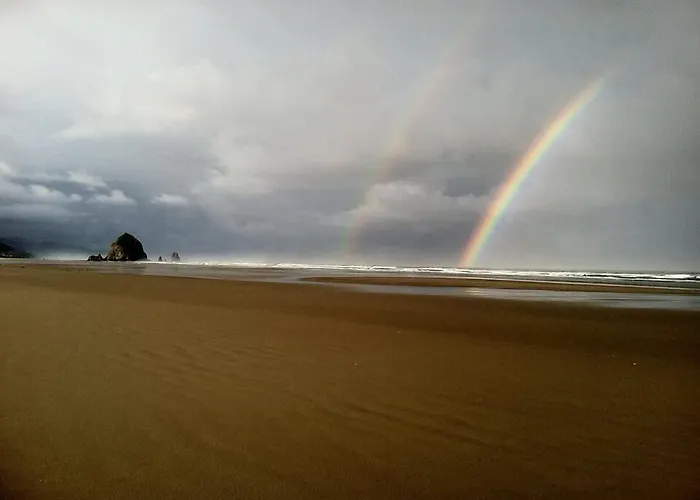 Land'S End At Cannon Beach